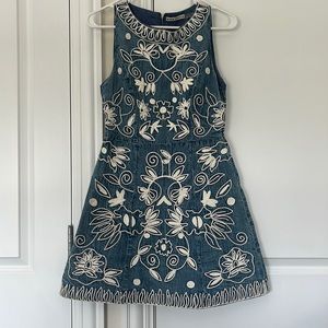 Alice and Olivia Blue and White Patterned Dress. Size 2.